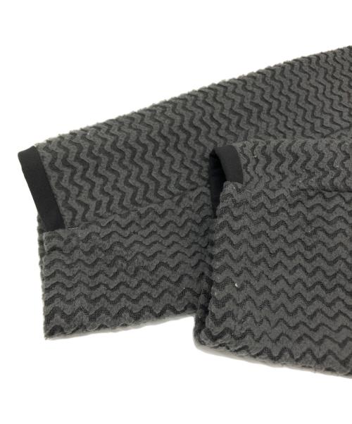 Patagonia（パタゴニア）Patagonia (パタゴニア) R1エア・フルジップ・フーディ グレー サイズ:Sの古着・服飾アイテム