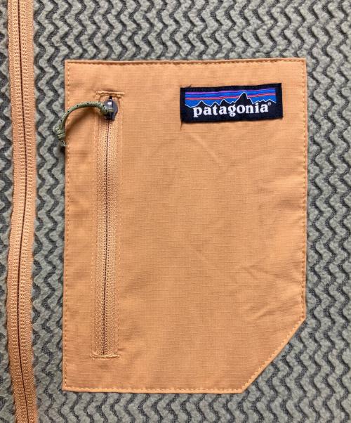 Patagonia（パタゴニア）Patagonia (パタゴニア) R1エア・フルジップ・フーディ グリーン サイズ:Sの古着・服飾アイテム