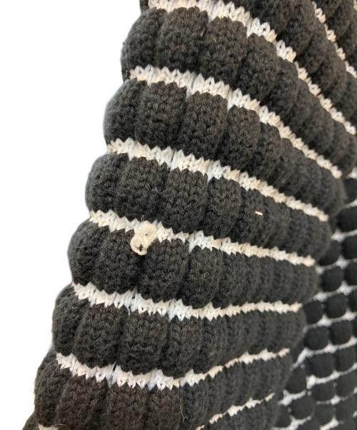 1PIU1UGUALE3 RELAX（ウノピゥウノウグァーレトレ リラックス）1PIU1UGUALE3 RELAX (ウノピゥウノウグァーレトレ リラックス) ビッグワッフルジップパーカー ブラック×ホワイト サイズ:JP XL / EU L / IT 50の古着・服飾アイテム