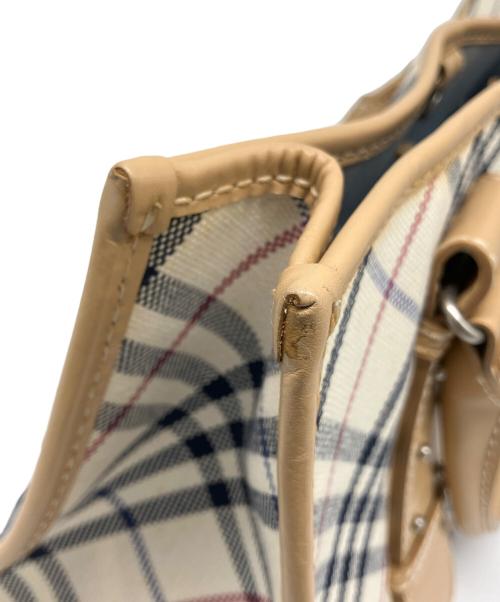 BURBERRY BLUE LABEL（バーバリー ブルー レーベル）BURBERRY BLUE LABEL (バーバリー ブルー レーベル) ノバチェックハンドバッグ ホワイト×ベージュの古着・服飾アイテム