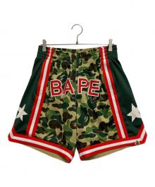 A BATHING APE（ア ベイシング エイプ）の古着「Basketball Shorts」｜グリーン×レッド
