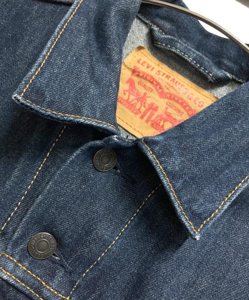 LEVI'S（リーバイス）LEVI'S (リーバイス) トラッカージャケット インディゴ サイズ:Mの古着・服飾アイテム