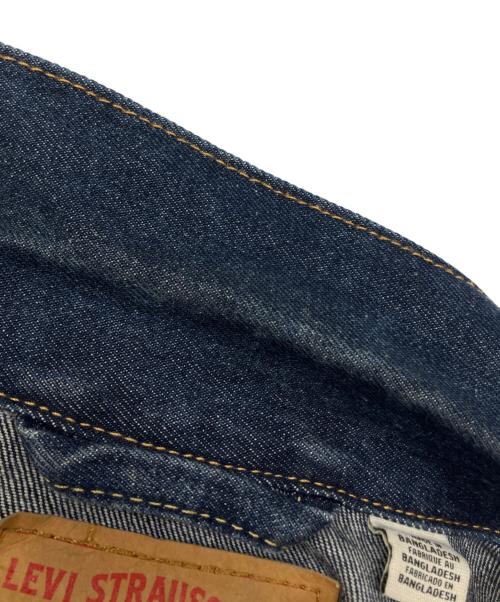 LEVI'S（リーバイス）LEVI'S (リーバイス) トラッカージャケット インディゴ サイズ:Mの古着・服飾アイテム