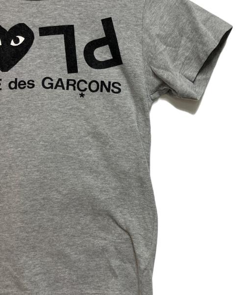 PLAY COMME des GARCONS（プレイコムデギャルソン）PLAY COMME des GARCONS (プレイコムデギャルソン) 半袖カットソー ライトグレー サイズ:SIZE Sの古着・服飾アイテム
