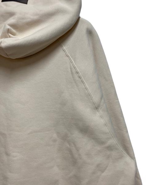 FOG ESSENTIALS（フィアオブゴッド エッセンシャル）FOG ESSENTIALS (フィアオブゴッド エッセンシャル) パーカー ベージュ サイズ:SIZE XLの古着・服飾アイテム