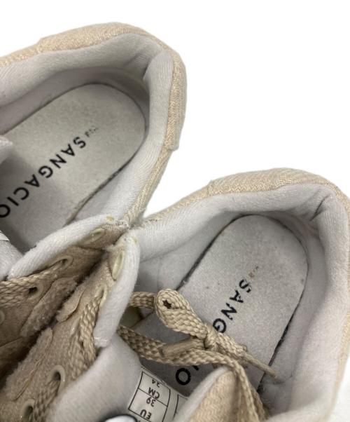 via SANGACIO（ヴィア・サンガチオ）via SANGACIO (ヴィア・サンガチオ) ローカットスニーカー ベージュ サイズ:US 6の古着・服飾アイテム