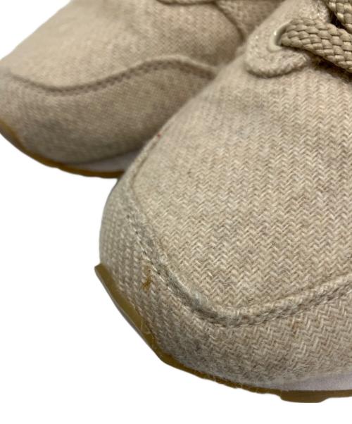 via SANGACIO（ヴィア・サンガチオ）via SANGACIO (ヴィア・サンガチオ) ローカットスニーカー ベージュ サイズ:US 6の古着・服飾アイテム