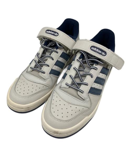 adidas（アディダス）adidas (アディダス) FORUM LOW（フォーラム ロー） ライトグレー×ネイビー サイズ:US 8の古着・服飾アイテム