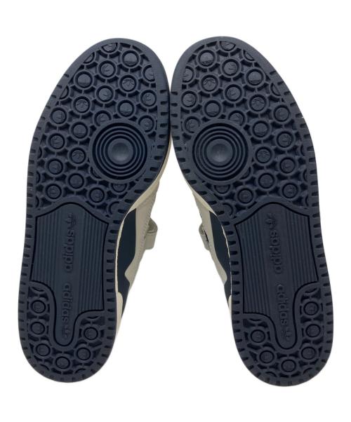 adidas（アディダス）adidas (アディダス) FORUM LOW（フォーラム ロー） ライトグレー×ネイビー サイズ:US 8の古着・服飾アイテム