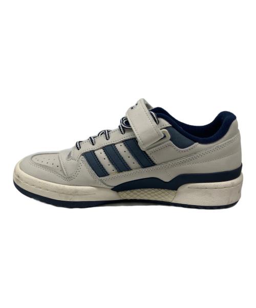 adidas（アディダス）adidas (アディダス) FORUM LOW（フォーラム ロー） ライトグレー×ネイビー サイズ:US 8の古着・服飾アイテム