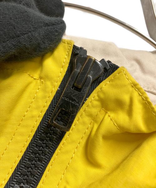 COACH（コーチ）COACH (コーチ) マウンテンパーカー イエロー×ベージュ サイズ:Sの古着・服飾アイテム