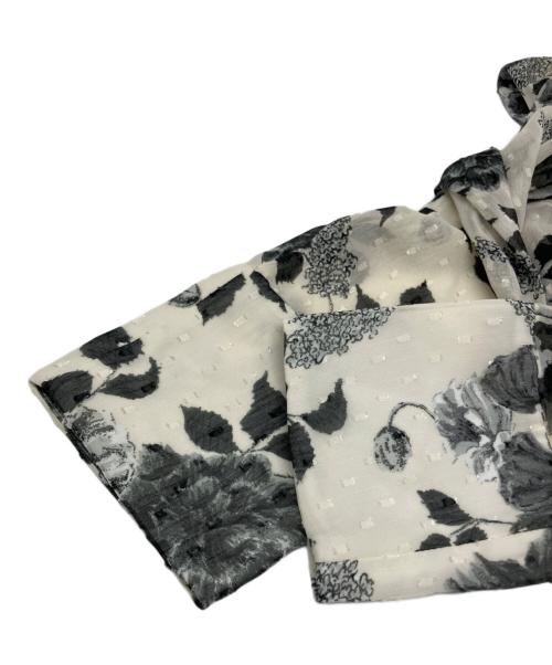 Lily Brown（リリーブラウン）Lily Brown (リリーブラウン) KEITA MARUYAMA (ケイタマルヤマ) ロマンティック柄ワンピース  アイボリー×ブラック サイズ:1の古着・服飾アイテム