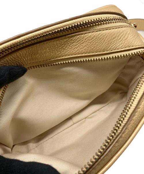 MARC JACOBS（マークジェイコブズ）MARC JACOBS (マークジェイコブズ) THE SOFTSHOT PEARLIZED（ソフトショット パーライズド） ベージュの古着・服飾アイテム