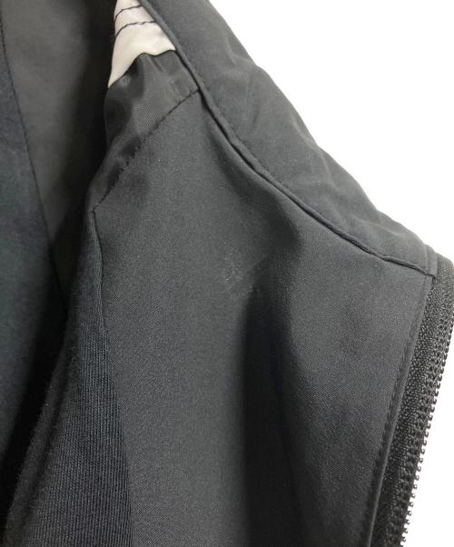 adidas（アディダス）adidas (アディダス) アディレニウム シーズン3 ジップ トラックトップ ブラック サイズ:Sの古着・服飾アイテム