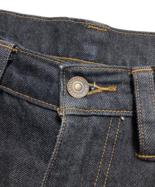 LEVI'S（リーバイス）LEVI'S (リーバイス) デニムパンツ ブルー サイズ:W31×L32の古着・服飾アイテム