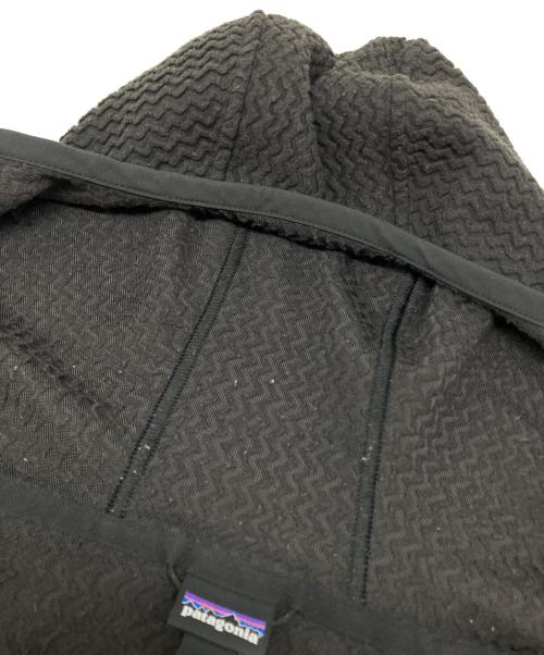 Patagonia（パタゴニア）Patagonia (パタゴニア) R1エア・フルジップ・フーディ ブラック サイズ:Sの古着・服飾アイテム