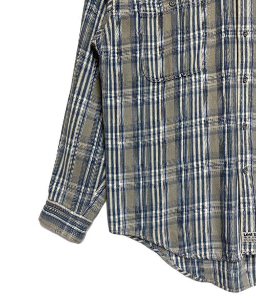 LEVI'S（リーバイス）LEVI'S (リーバイス) 長袖シャツ ベージュ×ブルー サイズ:SIZE Lの古着・服飾アイテム
