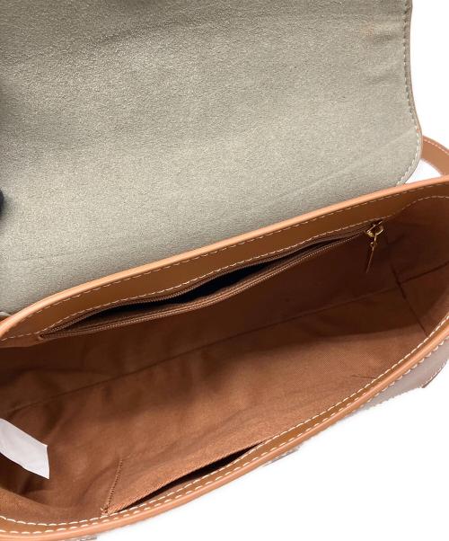 CHARLES & KEITH（チャールズアンドキース）CHARLES & KEITH (チャールズアンドキース) ショルダーバッグ ブラウンの古着・服飾アイテム