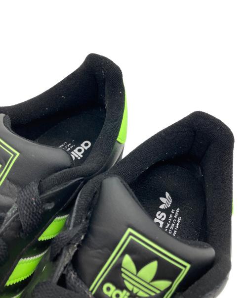 adidas（アディダス）adidas (アディダス) ローカットスニーカー ブラック×黄緑 サイズ:25.5ｃｍの古着・服飾アイテム