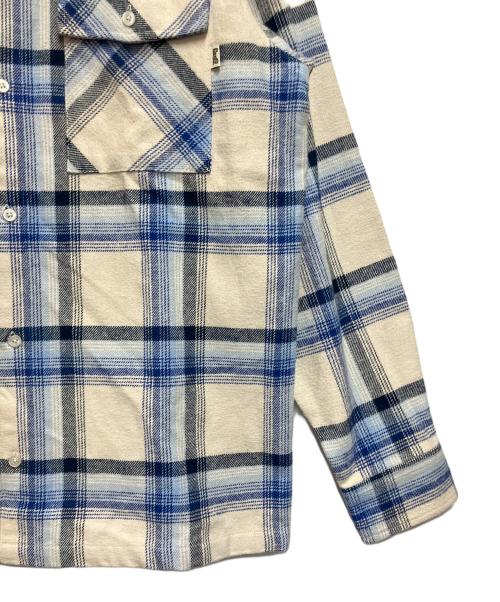 HUF（ハフ）HUF (ハフ) 長袖シャツ ホワイト×ブルー サイズ:SIZE Lの古着・服飾アイテム