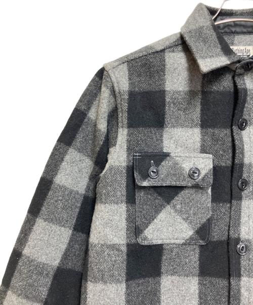 A BATHING APE（アベイシングエイプ）A BATHING APE (アベイシングエイプ) ジャケット グレー×ブラック サイズ:SIZE Mの古着・服飾アイテム