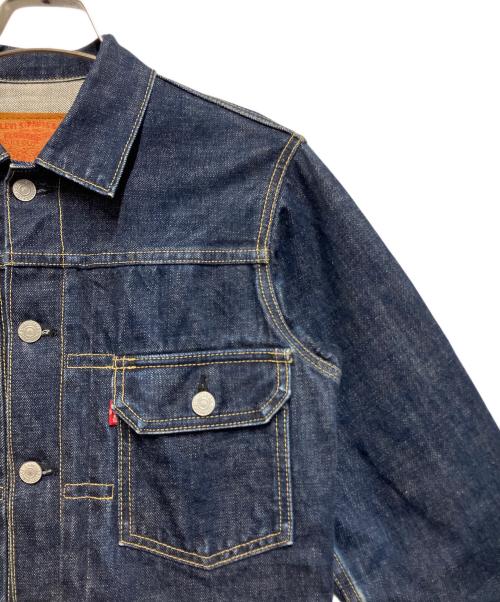 LEVI'S（リーバイス）LEVI'S (リーバイス) デニムジャケット インディゴ サイズ:SIZE M(UK34)の古着・服飾アイテム