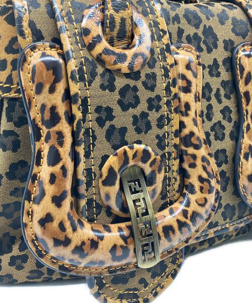 FENDI（フェンディ）FENDI (フェンディ) ショルダーバッグ ブラウンの古着・服飾アイテム