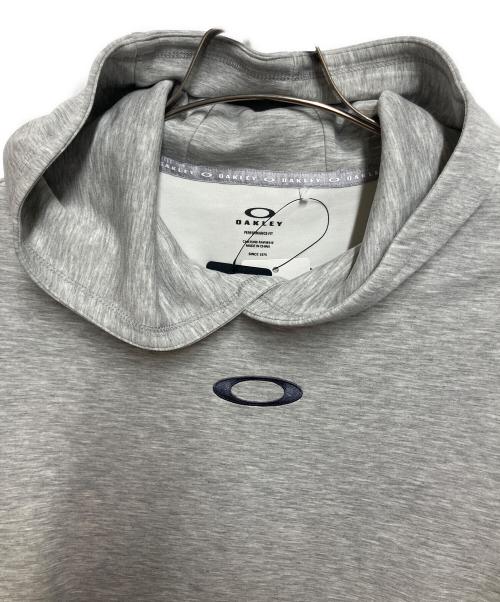 OAKLEY（オークリー）OAKLEY (オークリー) パーカー ライトグレー サイズ:SIZE XL 未使用品の古着・服飾アイテム