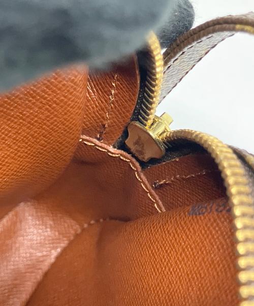 LOUIS VUITTON（ルイ ヴィトン）LOUIS VUITTON (ルイ ヴィトン) ショルダーポーチ ブラウンの古着・服飾アイテム