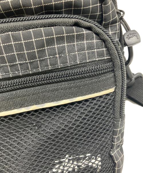 stussy（ステューシー）stussy (ステューシー) ショルダーバッグ ブラックの古着・服飾アイテム