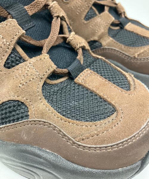 NIKE（ナイキ）NIKE (ナイキ) ローカットスニーカー ブラウン サイズ:26.5の古着・服飾アイテム