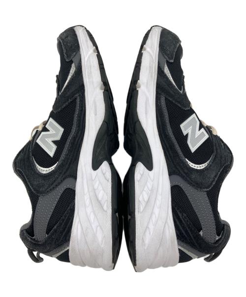 NEW BALANCE（ニューバランス）NEW BALANCE (ニューバランス) ローカットスニーカー ブラック×ホワイト サイズ:25.5の古着・服飾アイテム