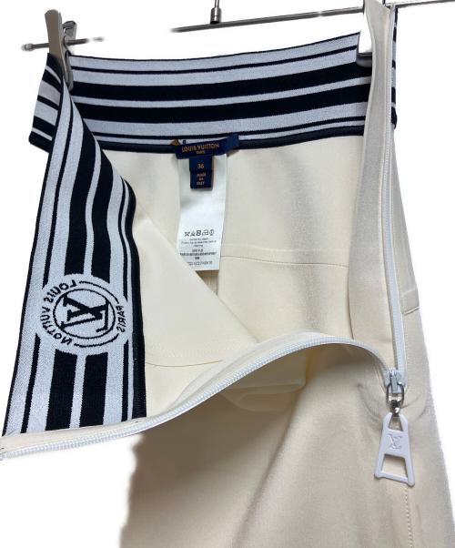 LOUIS VUITTON（ルイ ヴィトン）LOUIS VUITTON (ルイ ヴィトン) ペンシルスカート アイボリー サイズ:SIZE Mの古着・服飾アイテム