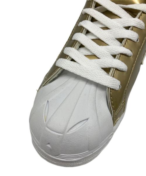 A BATHING APE（アベイシングエイプ）A BATHING APE (アベイシングエイプ) ABATHING APE ゴールド×ホワイト サイズ:SIZE 24.5cmの古着・服飾アイテム