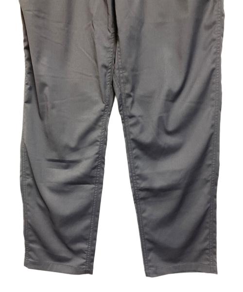 GRAMICCI（グラミチ）GRAMICCI (グラミチ) テーパードパンツ ダークグレー サイズ:SIZE M 未使用品の古着・服飾アイテム
