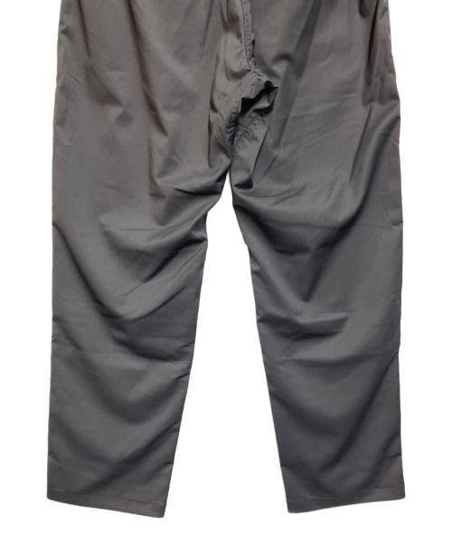 GRAMICCI（グラミチ）GRAMICCI (グラミチ) テーパードパンツ ダークグレー サイズ:SIZE M 未使用品の古着・服飾アイテム