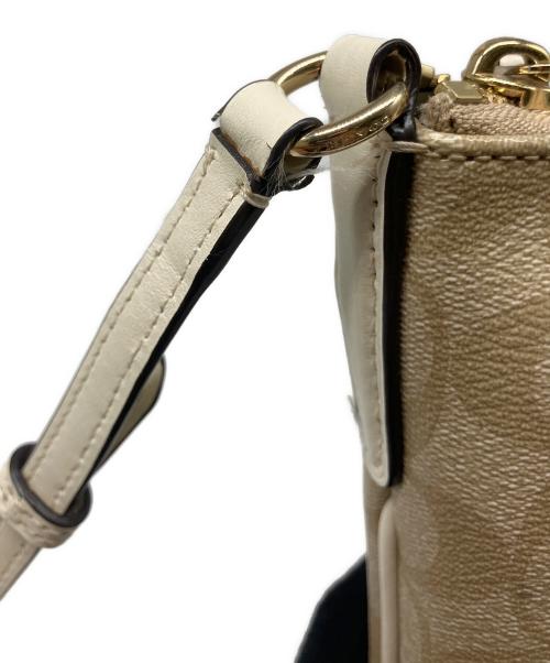 COACH（コーチ）COACH (コーチ) ショルダーバッグ ベージュの古着・服飾アイテム