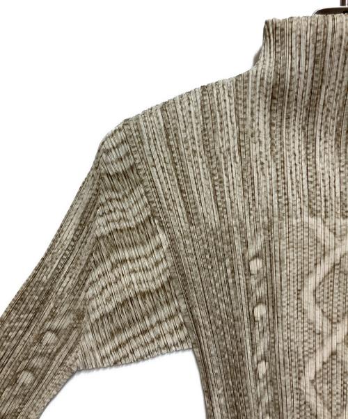 PLEATS PLEASE（プリーツプリーズ）PLEATS PLEASE (プリーツプリーズ) 長袖カットソー ベージュ サイズ:SIZE 3の古着・服飾アイテム