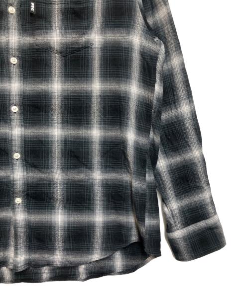 FAT（エフエーティー）FAT (エフエーティー) 長袖シャツ ブラック×ホワイト サイズ:SIZE Lの古着・服飾アイテム