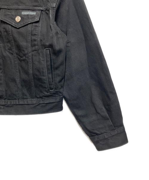 Calvin Klein Jeans（カルバンクラインジーンズ）Calvin Klein Jeans (カルバンクラインジーンズ) クラシックトラッカージャケット ブラック サイズ:SIZE Mの古着・服飾アイテム