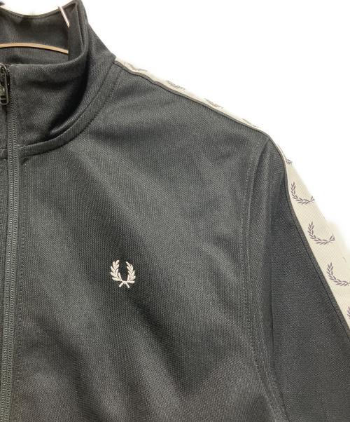 FRED PERRY（フレッドペリー）FRED PERRY (フレッドペリー) トラックジャケット ブラック サイズ:Ｍの古着・服飾アイテム
