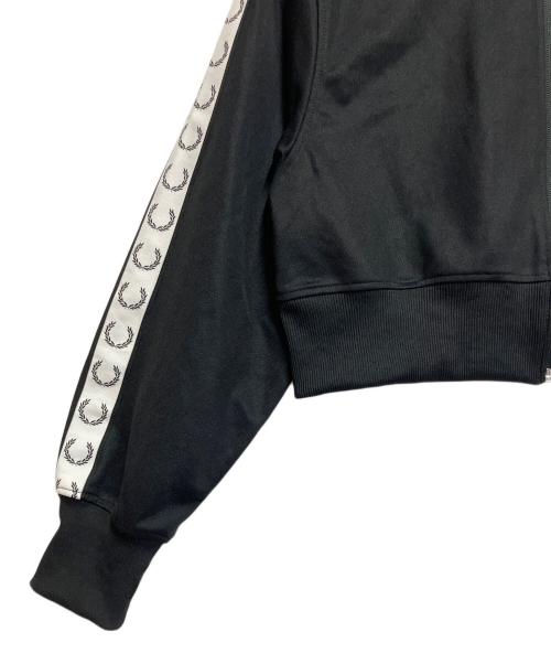 FRED PERRY（フレッドペリー）FRED PERRY (フレッドペリー) トラックジャケット ブラック サイズ:Ｍの古着・服飾アイテム