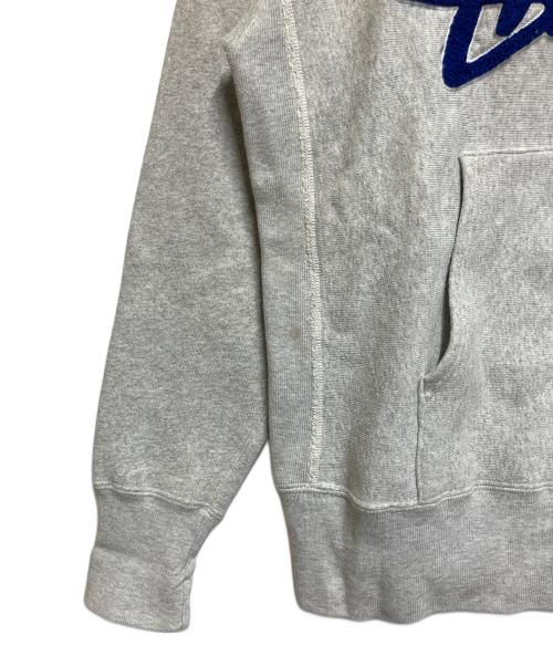 Champion REVERSE WEAVE（チャンピオン リバース ウィーブ）Champion REVERSE WEAVE (チャンピオン リバース ウィーブ) stussy (ステューシー) プルオーバーパーカー グレー サイズ:ＳＩＺＥ　Ｓの古着・服飾アイテム
