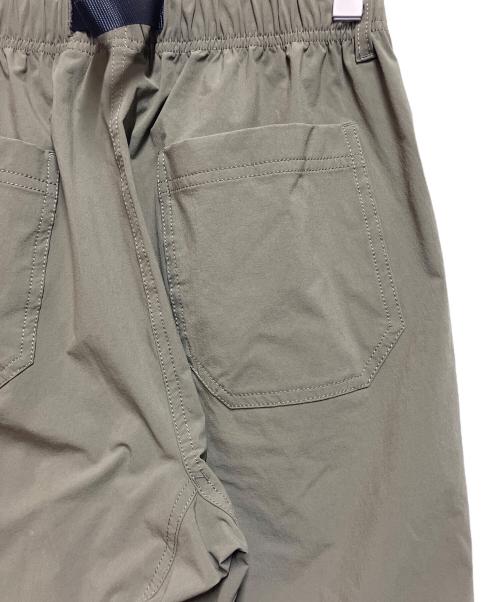 GRAMICCI（グラミチ）GRAMICCI (グラミチ) 4WAY STRETCH TRACK PANT オリーブ サイズ:SIZE XS 未使用品の古着・服飾アイテム