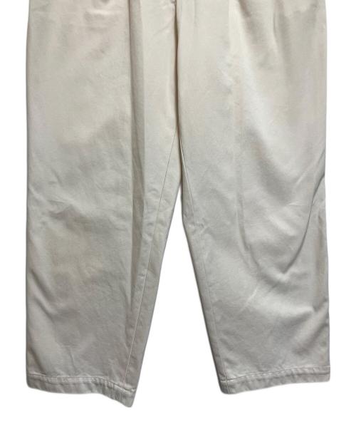 MARKAWARE（マーカウェア）MARKAWARE (マーカウェア) CLASSIC FIT TROUSERS Ⅲ アイボリー サイズ:SIZE Lの古着・服飾アイテム