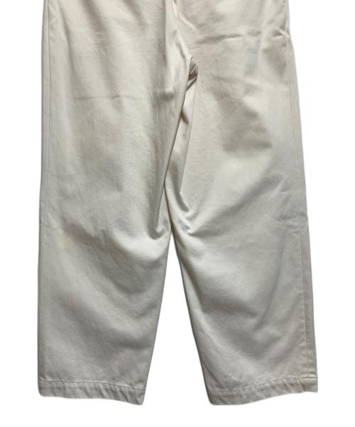 MARKAWARE（マーカウェア）MARKAWARE (マーカウェア) CLASSIC FIT TROUSERS Ⅲ アイボリー サイズ:SIZE Lの古着・服飾アイテム