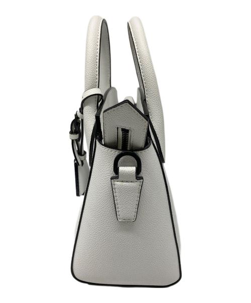 CHARLES & KEITH（チャールズアンドキース）CHARLES & KEITH (チャールズアンドキース) ハンドバッグ ホワイトの古着・服飾アイテム