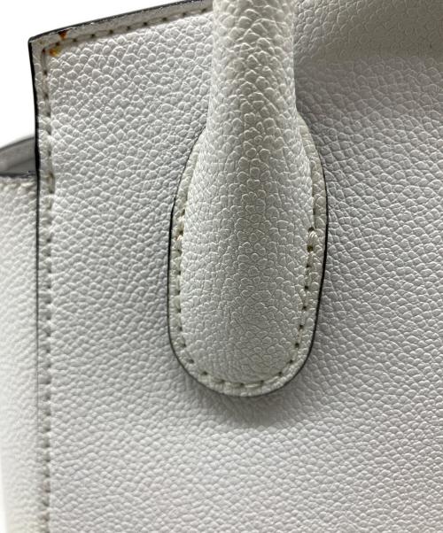 CHARLES & KEITH（チャールズアンドキース）CHARLES & KEITH (チャールズアンドキース) ハンドバッグ ホワイトの古着・服飾アイテム