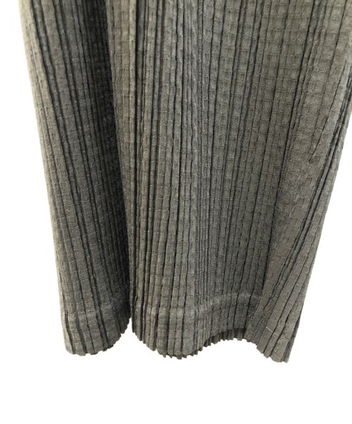 PLEATS PLEASE（プリーツプリーズ）PLEATS PLEASE (プリーツプリーズ) イージープリーツハーフパンツ オリーブ サイズ:4の古着・服飾アイテム