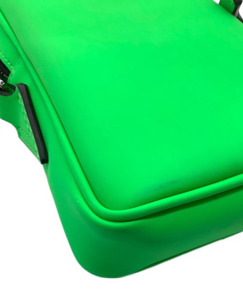 VERSACE（ヴェルサーチェ）VERSACE (ヴェルサーチ) クロスボディバッグ グリーンの古着・服飾アイテム